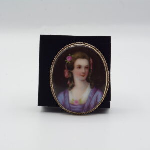portrait brooch