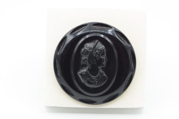 Vintage black bakelite mourning cameos brooch pin